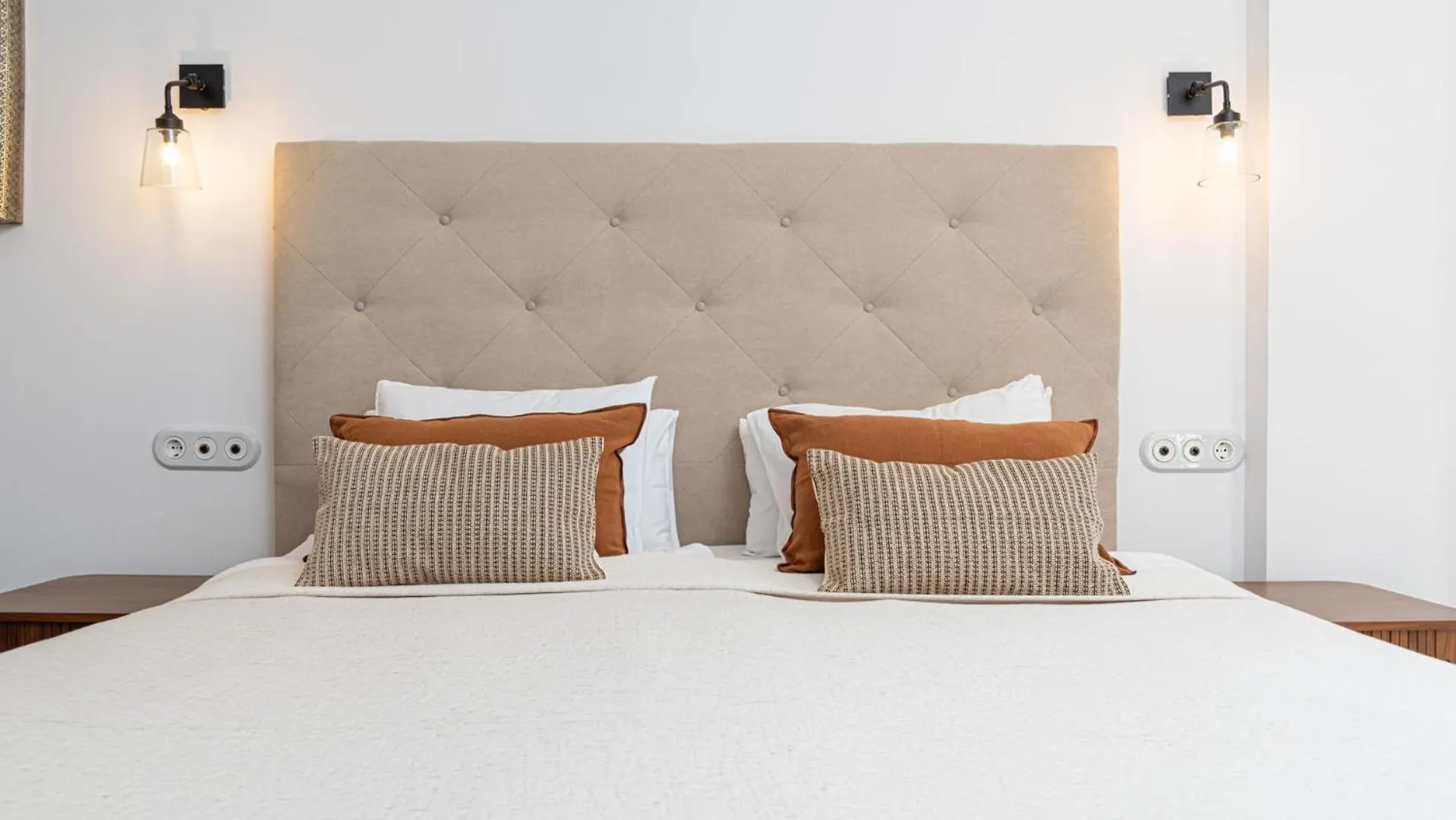 Sebastian Souviron Suites In Malaga By Solaga Holiday Homes Spanje